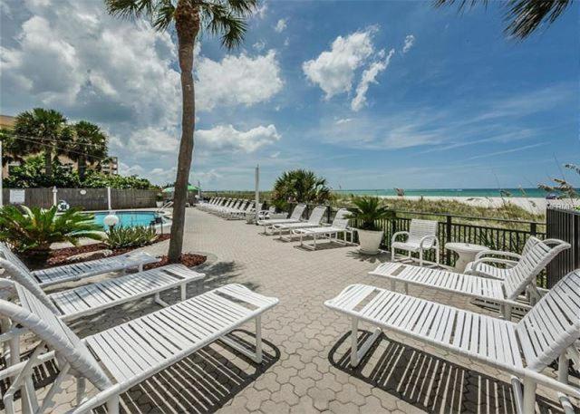 Beachfront Madeira Norte St. Pete Beach Exteriér fotografie
