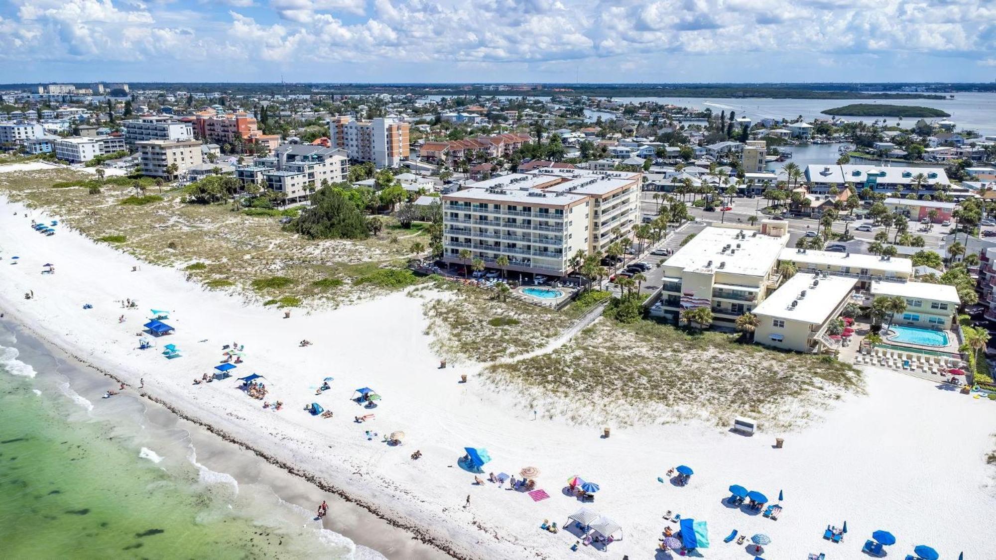 Beachfront Madeira Norte St. Pete Beach Exteriér fotografie